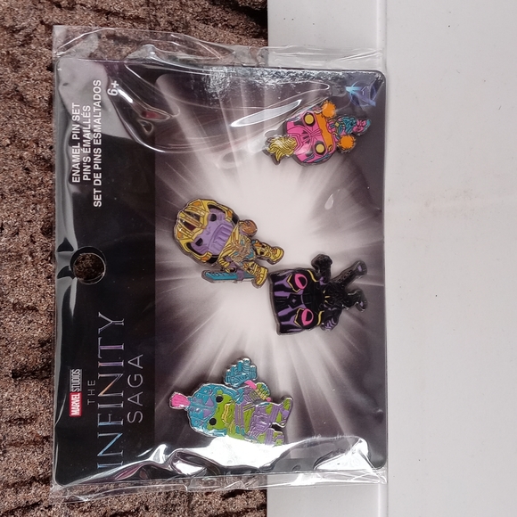 Funko Pop Infinity Saga Enamel Pin Set - Picture 2 of 2